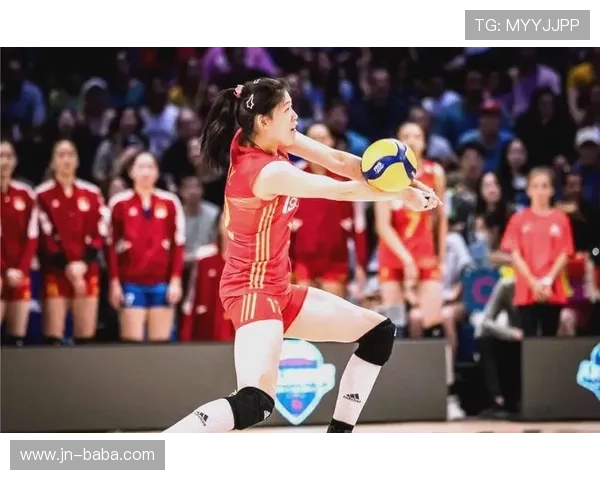 中国女排逆转夺冠再创辉煌全队合力展现坚韧精神点燃全国激情