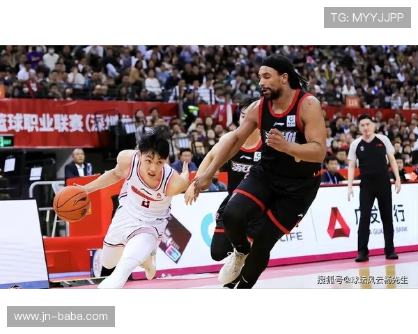 中国男篮逆转胜利 战胜强敌迎来世界杯预选赛关键之战