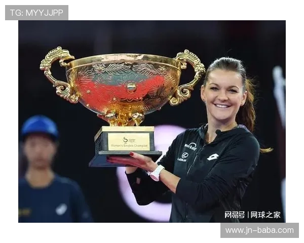 新一轮网球大满贯赛火热开幕 世界顶级选手争夺冠军荣耀