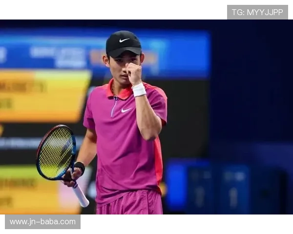 网球赛场风云再起 世界顶尖选手争夺年终总决赛冠军荣耀 网球赛场风云再起 世界顶尖选手争夺年终总决赛冠军荣耀