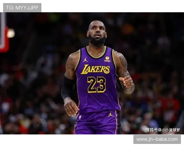 《NBA最新动态:詹姆斯领衔湖人强势开局,字母哥助雄鹿再创辉煌》