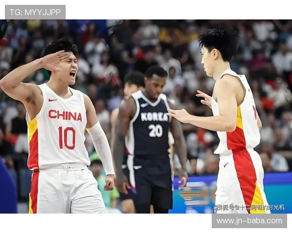 中国男篮力克韩国晋级亚洲杯四强 易建联复出展现领袖风范 中国男篮力克韩国晋级亚洲杯四强 易建联复出展现领袖风范