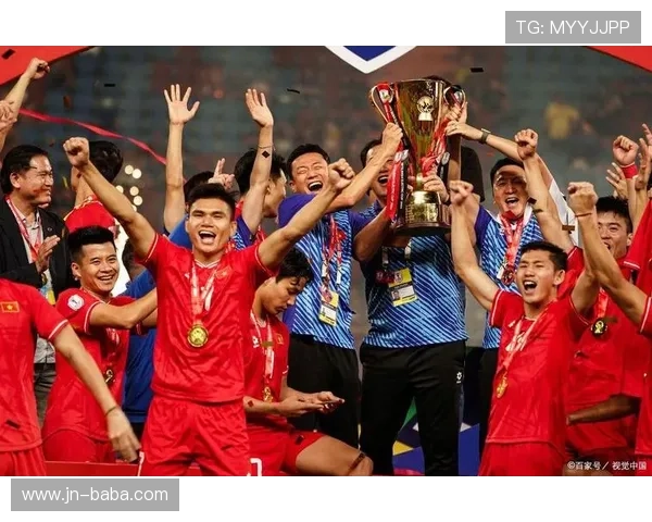 国足逆转取胜激励全国球迷期待球队再创亚洲赛场辉煌时刻来临再度