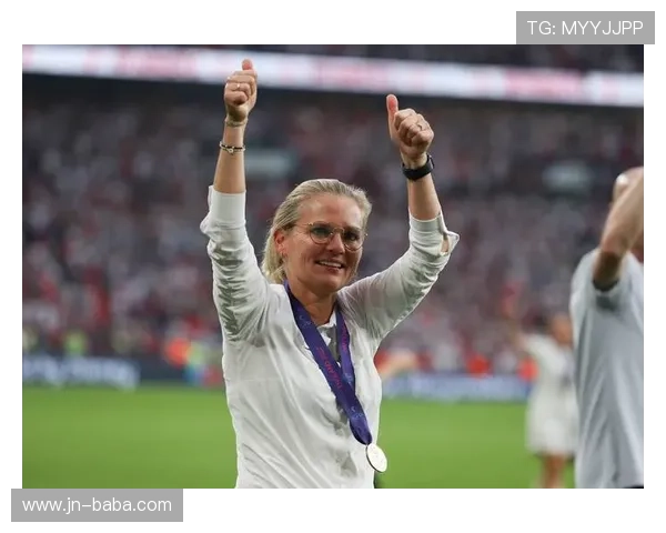 雷丁俱乐部历史回顾与未来展望：从英格兰冠军到全球球迷心中的热爱